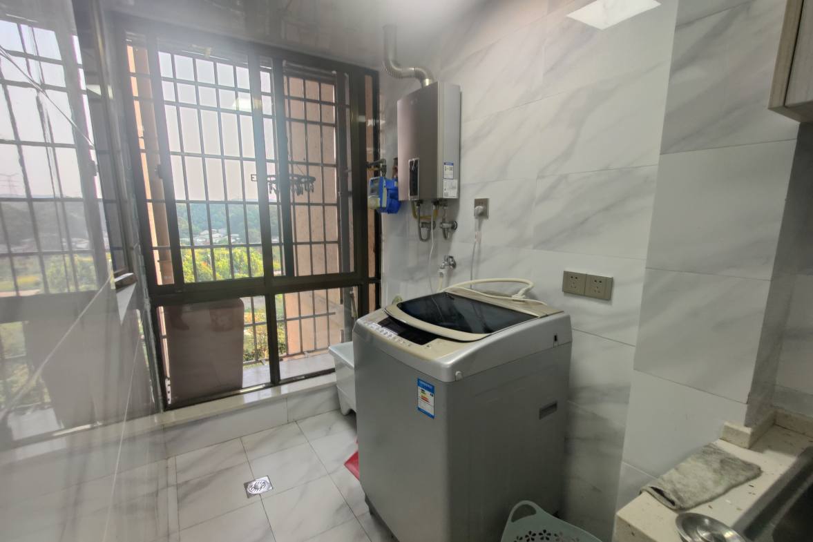 碧桂园  2室2厅1卫   1800.00元/月室内图
