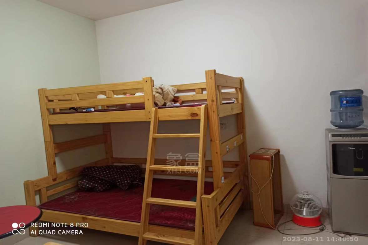 东环新城 3室2厅1卫 1400.0元/月 东环新城 3室2厅1卫 1400.0元/月室内图