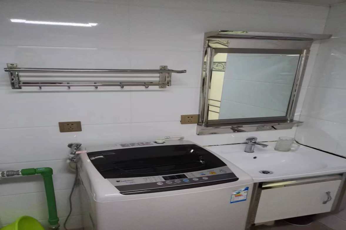 吉泰领寓 1室1厅1卫 1100.0元/月 吉泰领寓 1室1厅1卫 1100.0元/月室内图