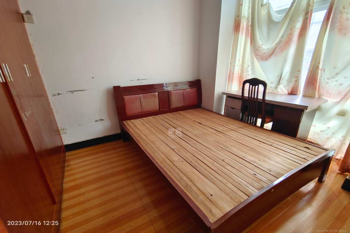 鄱阳小区  3室2厅1卫   1500.00元/月室内图