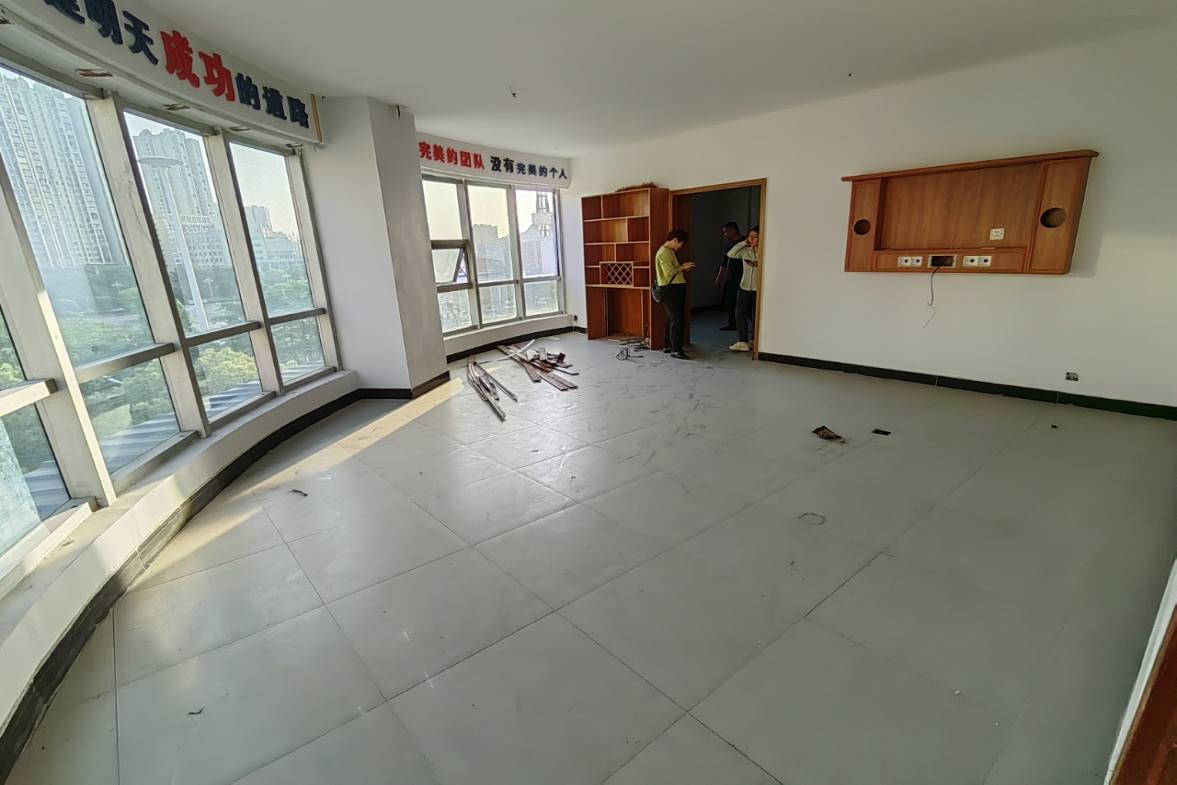 天成银座  0室0厅0卫   1900.00元/月 天成银座  0室0厅0卫   1900.00元/月室内图