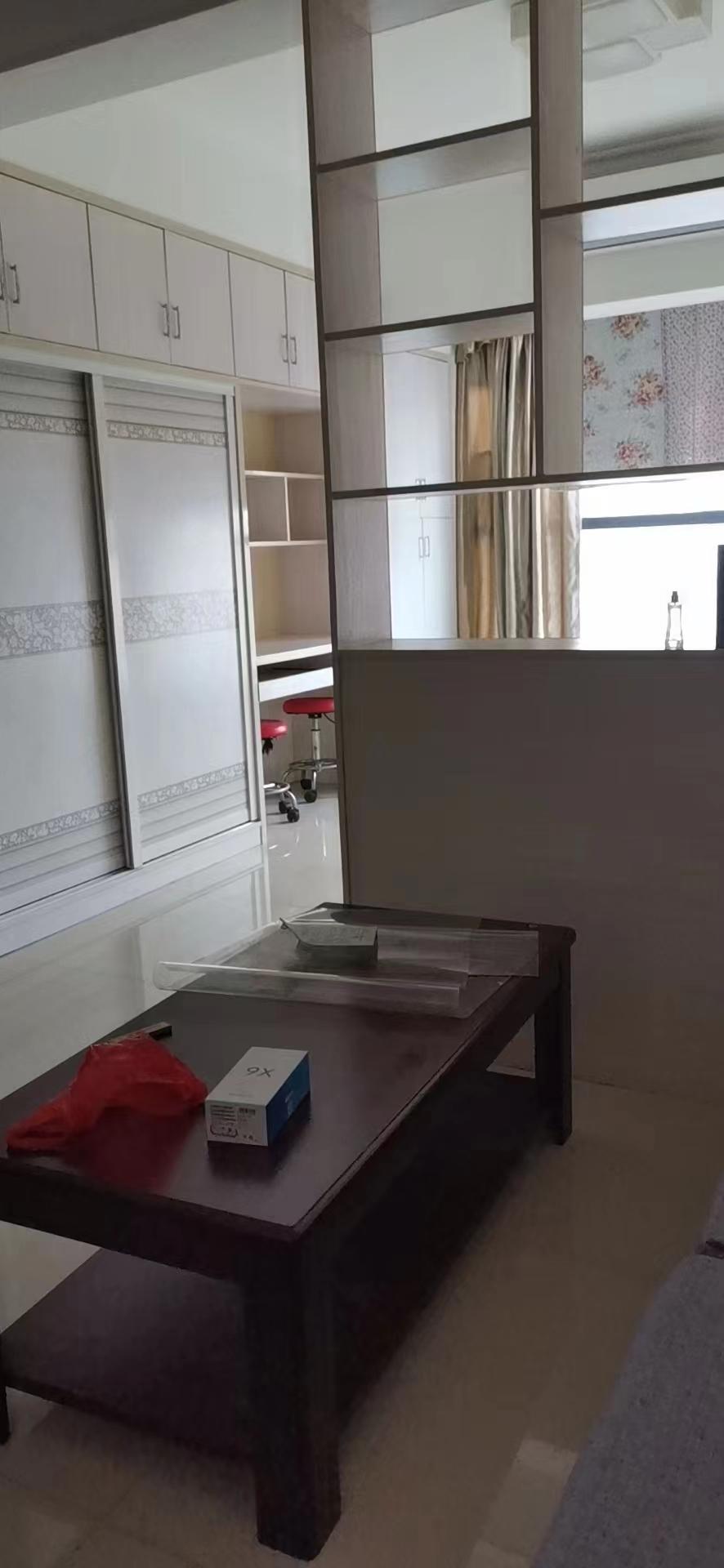 吉泰领寓 1室1厅1卫 1100.0元/月 吉泰领寓 1室1厅1卫 1100.0元/月室内图