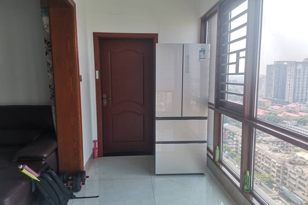 上尚城  4室2厅2卫    2300.0元/月室内图