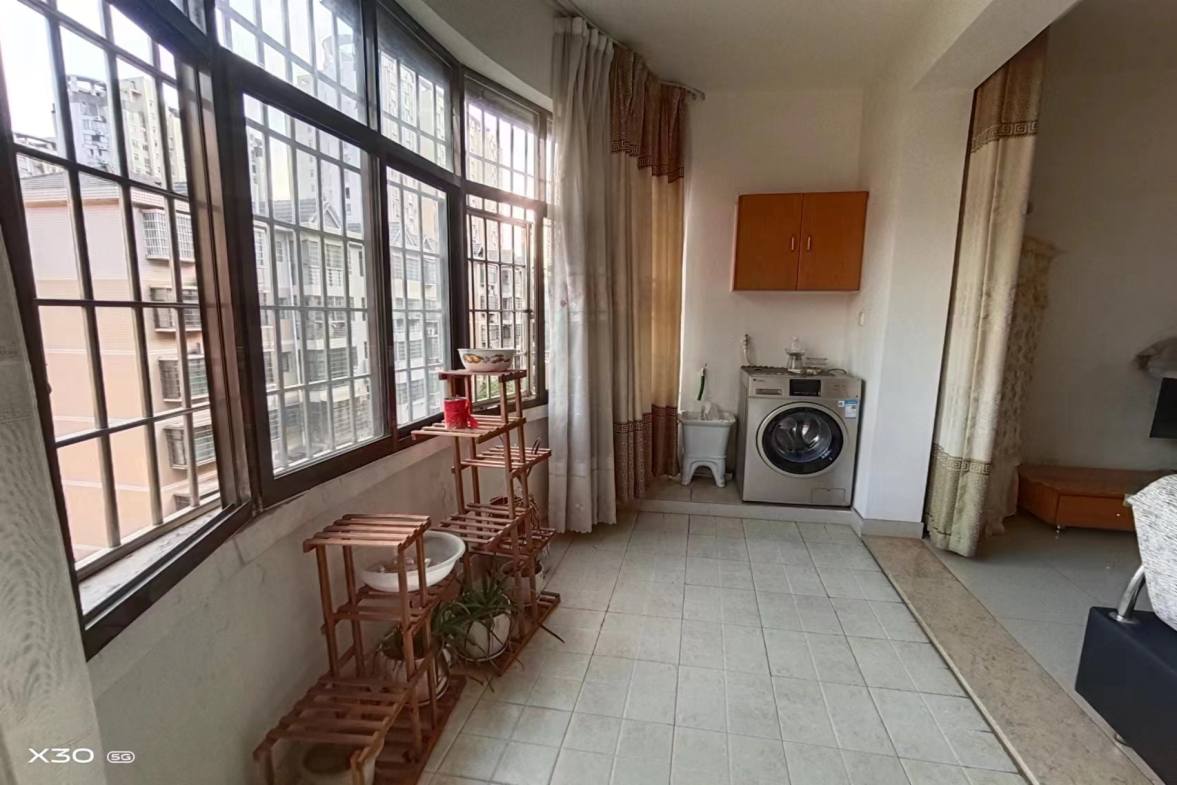 春和园 3室2厅2卫 1200.0元/月 春和园 3室2厅2卫 1200.0元/月室内图