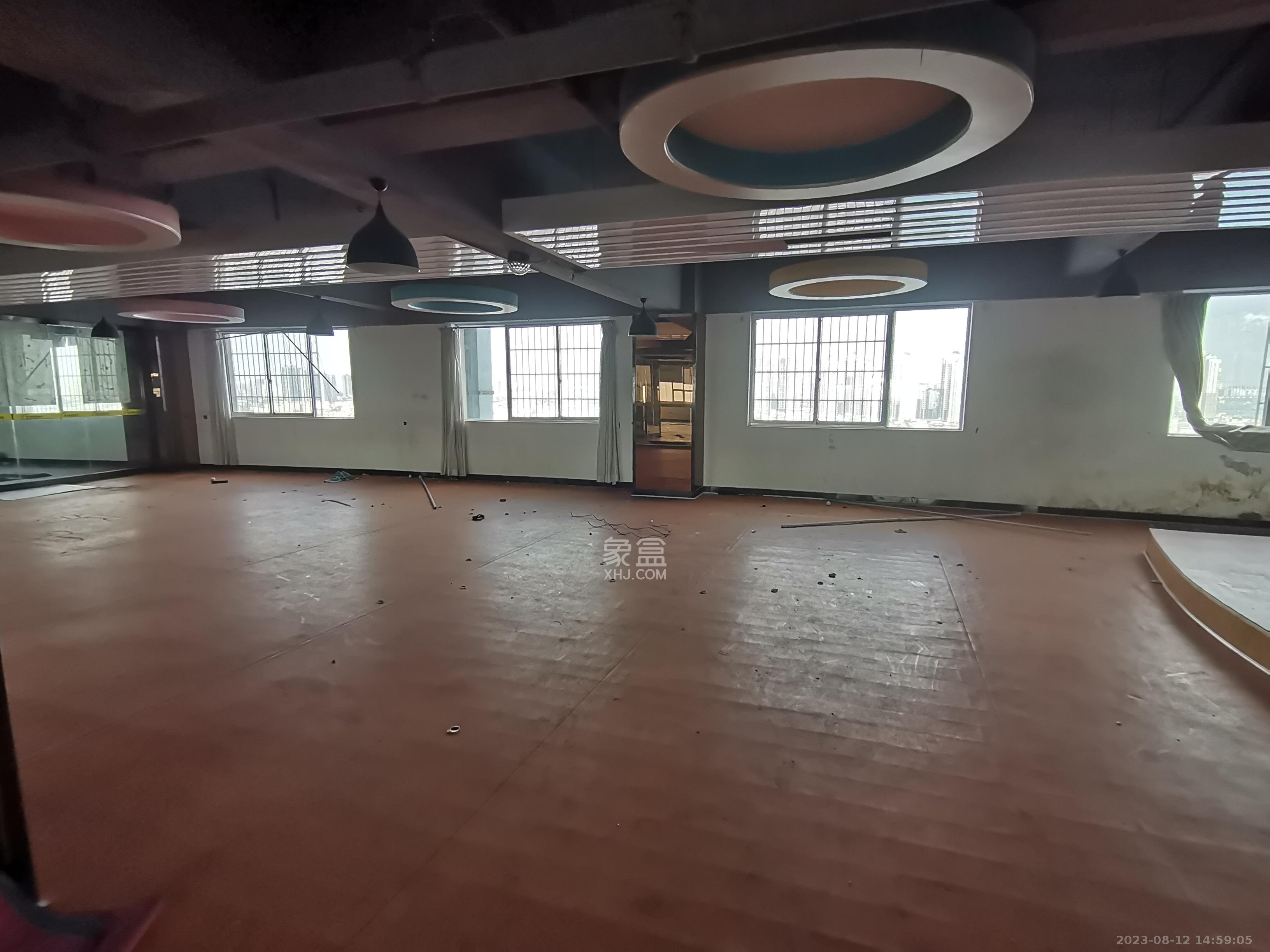 新金都商业广场   64.29㎡      964.35元/月室内图