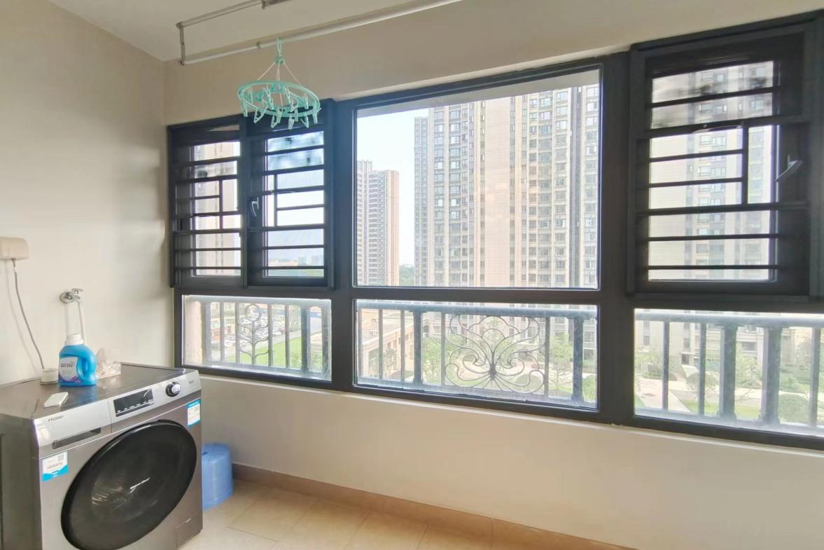 恒大未来城  3室2厅1卫    1700.0元/月室内图