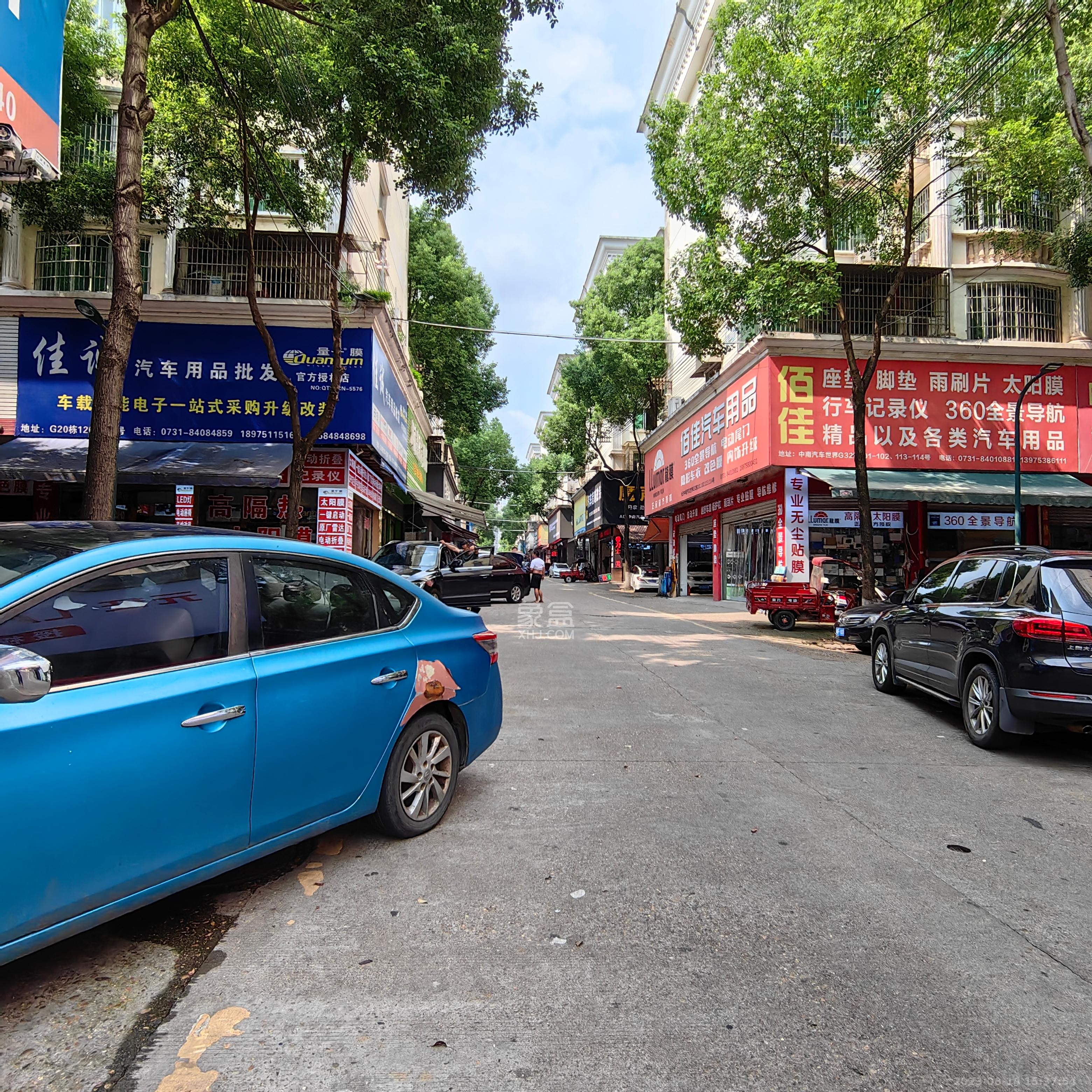 中南汽车世界   22.0㎡      3500.0元/月室内图