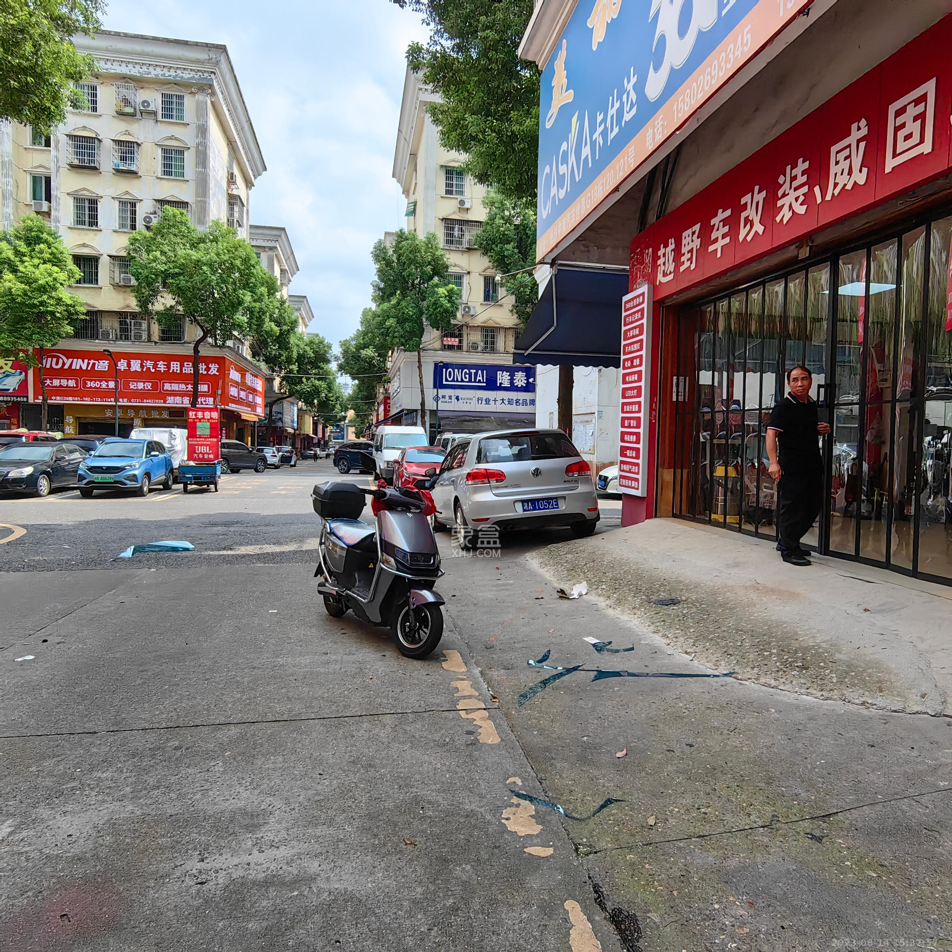 中南汽车世界   22.0㎡      3500.0元/月室内图