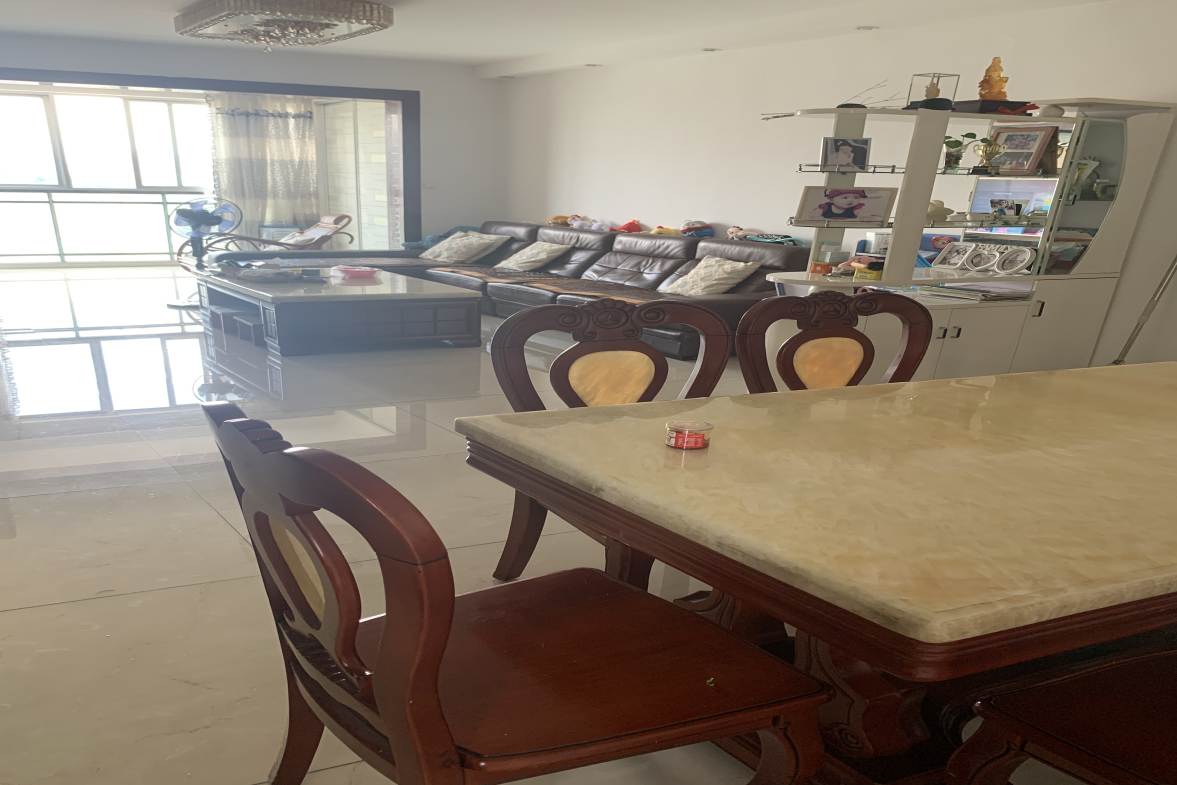 禧诚月畔湾  3室2厅1卫    2200.0元/月室内图