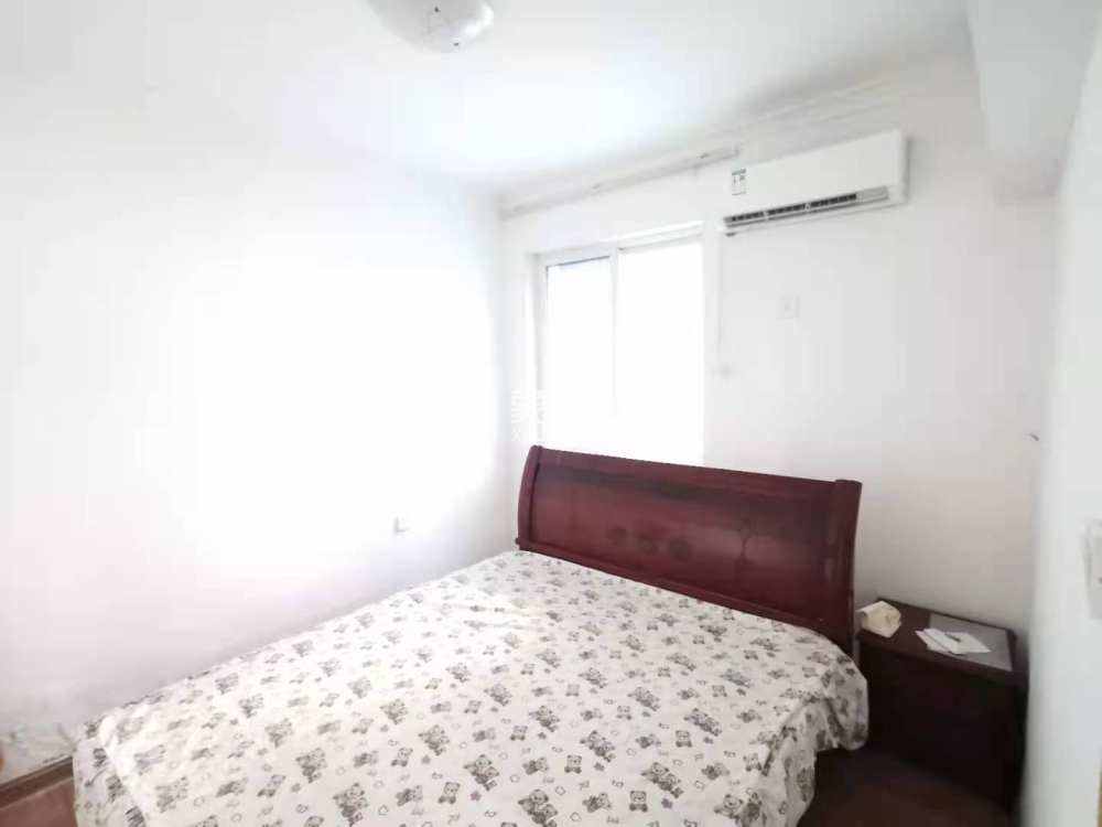 禧诚月畔湾  3室2厅2卫    1800.0元/月室内图