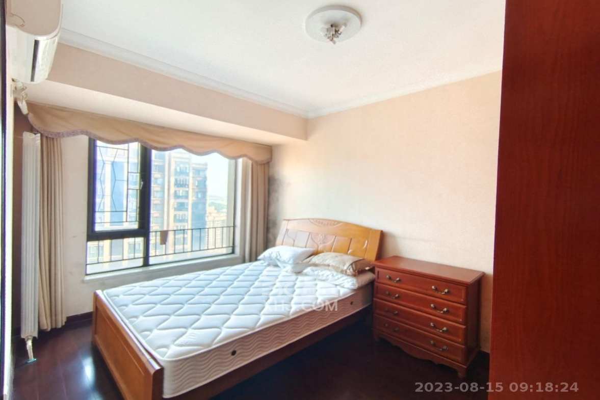中海国际一期  4室2厅2卫    2500.0元/月室内图