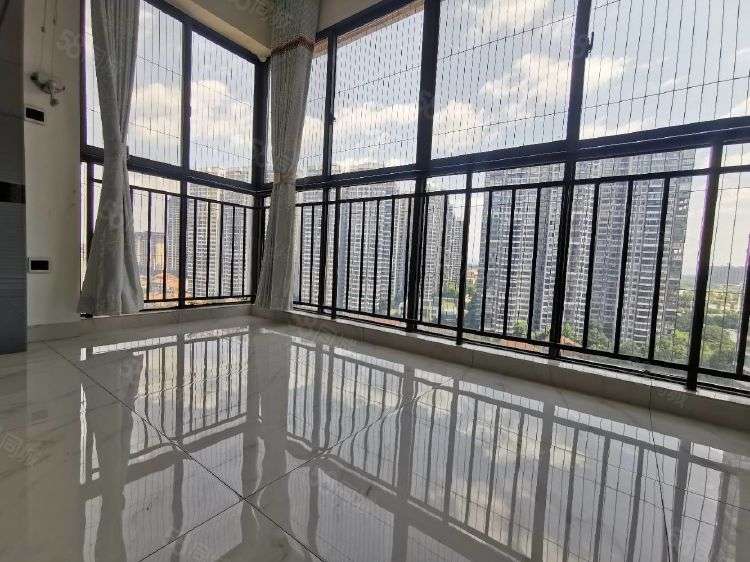 珠江愉景新城  3室2厅2卫   2600.00元/月室内图