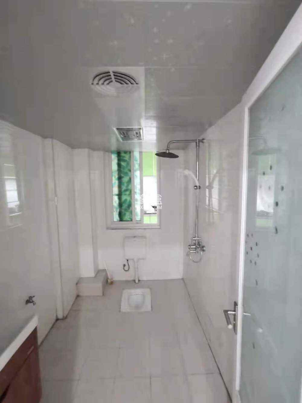 禧诚月畔湾  3室2厅2卫    1800.0元/月室内图