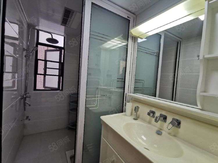 珠江愉景新城  3室2厅2卫   2600.00元/月室内图