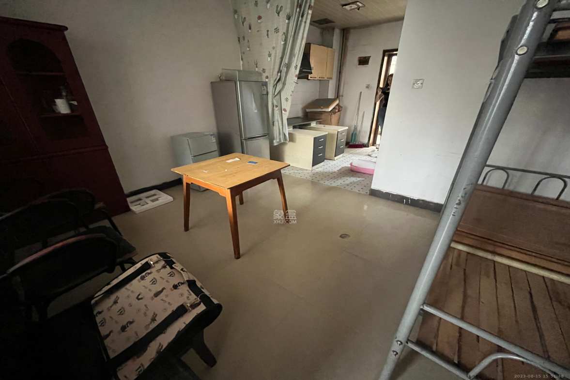 泰时三湘金地  0室0厅0卫   1100.00元/月室内图