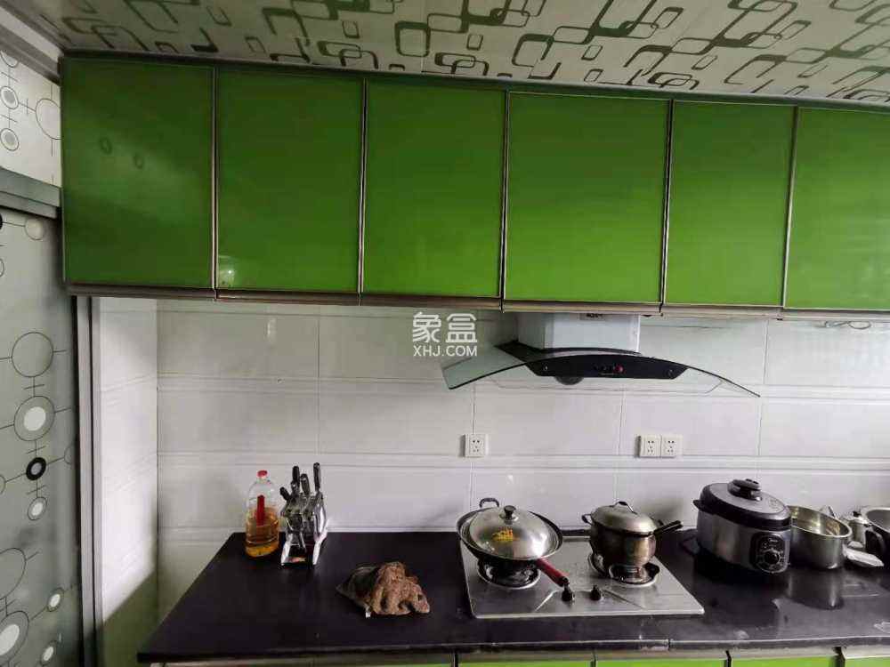 禧诚月畔湾  3室2厅2卫    1800.0元/月室内图