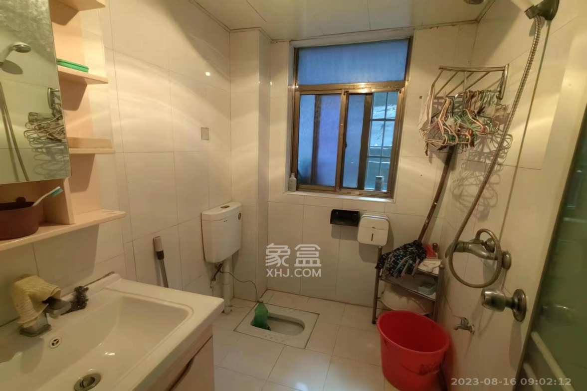 东湖新居(安置楼)  2室1厅1卫   1200.00元/月室内图