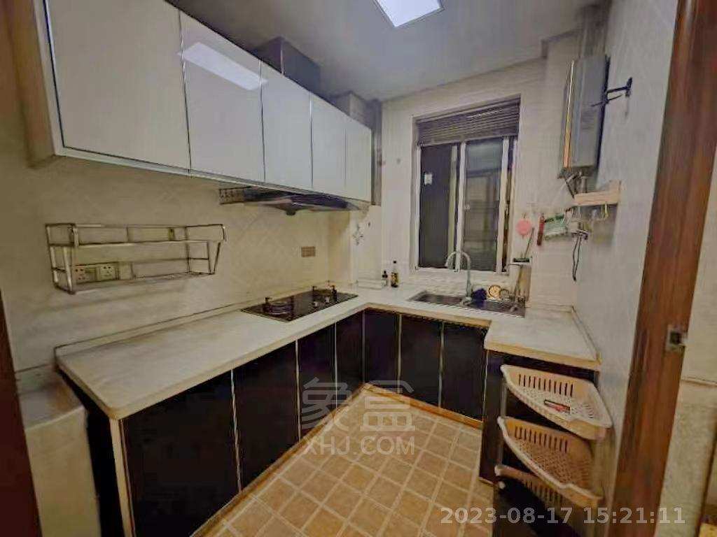 裕景龙苑 3室2厅2卫 1500.0元/月 裕景龙苑 3室2厅2卫 1500.0元/月室内图