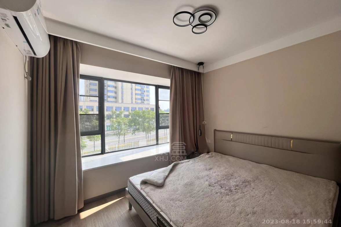 绿地21城 3室2厅1卫 1700.0元/月 绿地21城 3室2厅1卫 1700.0元/月室内图