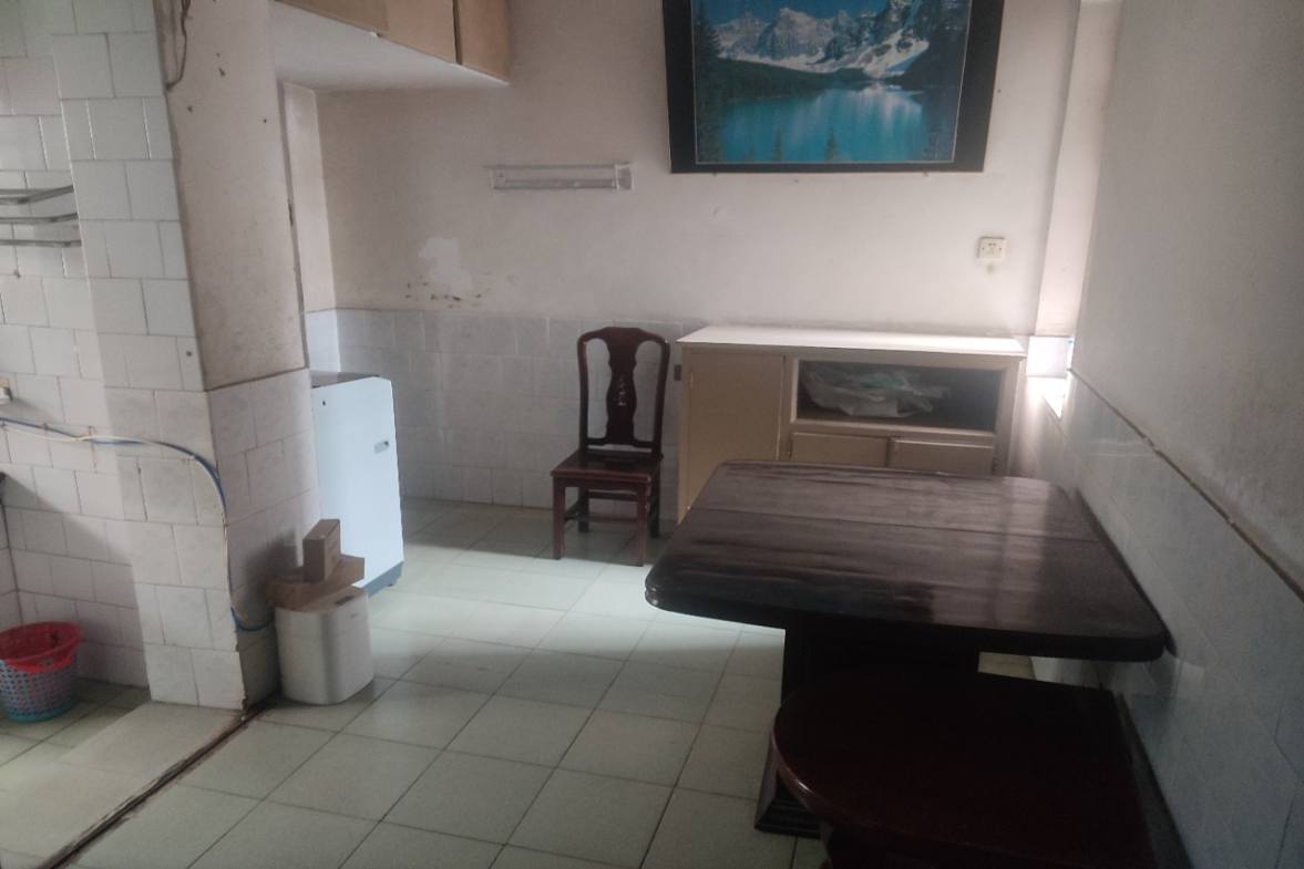 一中附小校内单位房  3室2厅1卫    1400.0元/月室内图