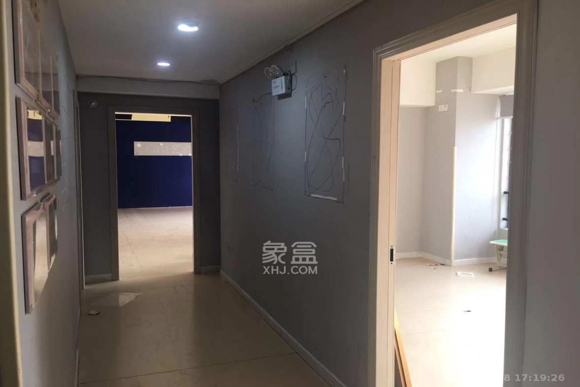 万博汇  1室1厅1卫    1800.0元/月室内图