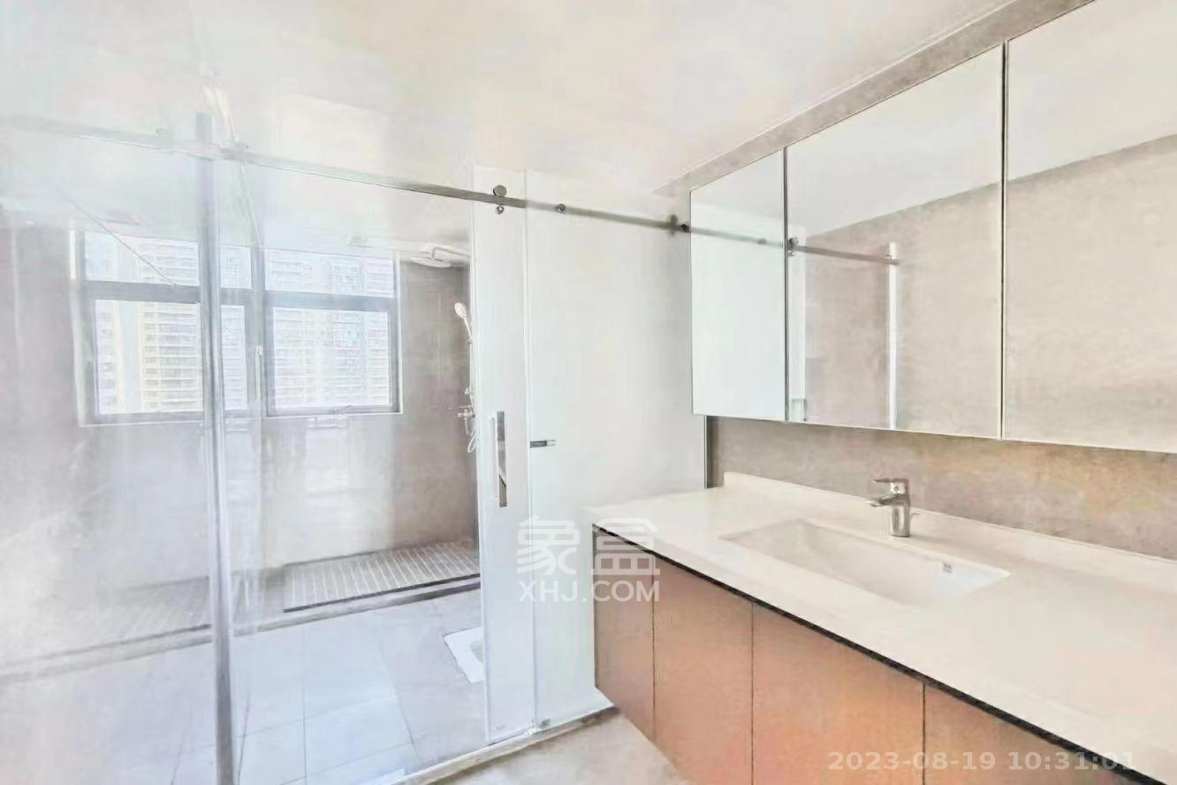 长沙万境潇湘 5室2厅3卫 6800.0元/月 长沙万境潇湘 5室2厅3卫 6800.0元/月室内图