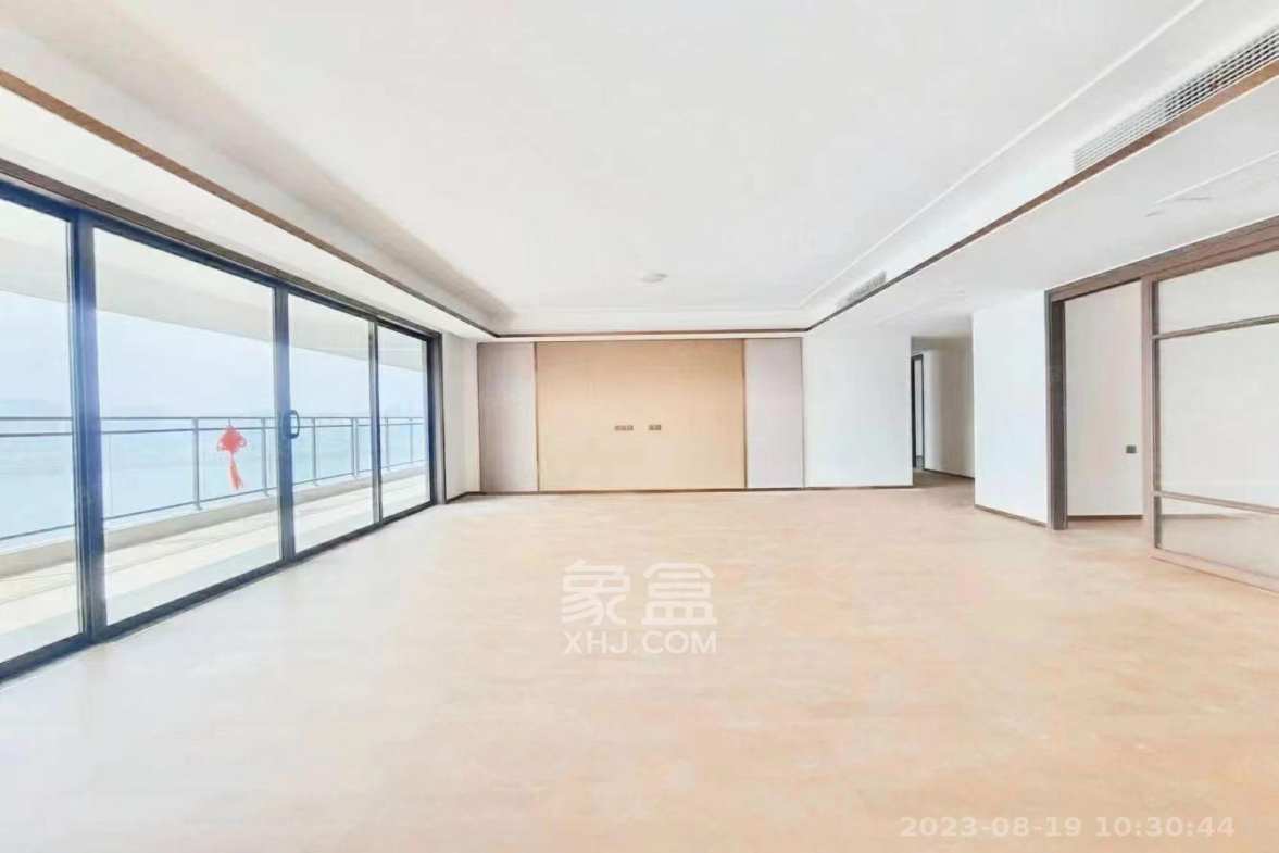 长沙万境潇湘 5室2厅3卫 6800.0元/月 长沙万境潇湘 5室2厅3卫 6800.0元/月室内图