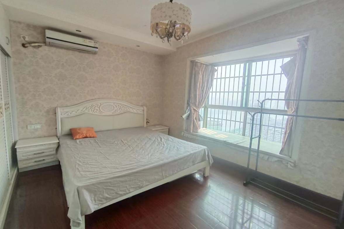 进步亚泰 4室2厅2卫 2800.0元/月 进步亚泰 4室2厅2卫 2800.0元/月室内图