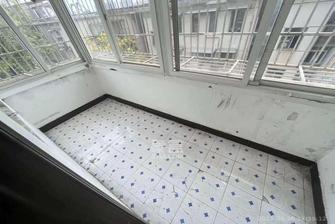 桔园小区1-8片  2室1厅1卫    1300.0元/月 桔园小区1-8片  2室1厅1卫    1300.0元/月室内图