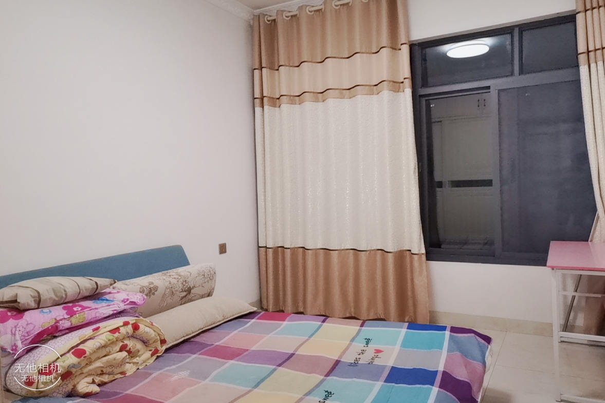 悦江山  4室2厅2卫    95.8万客厅