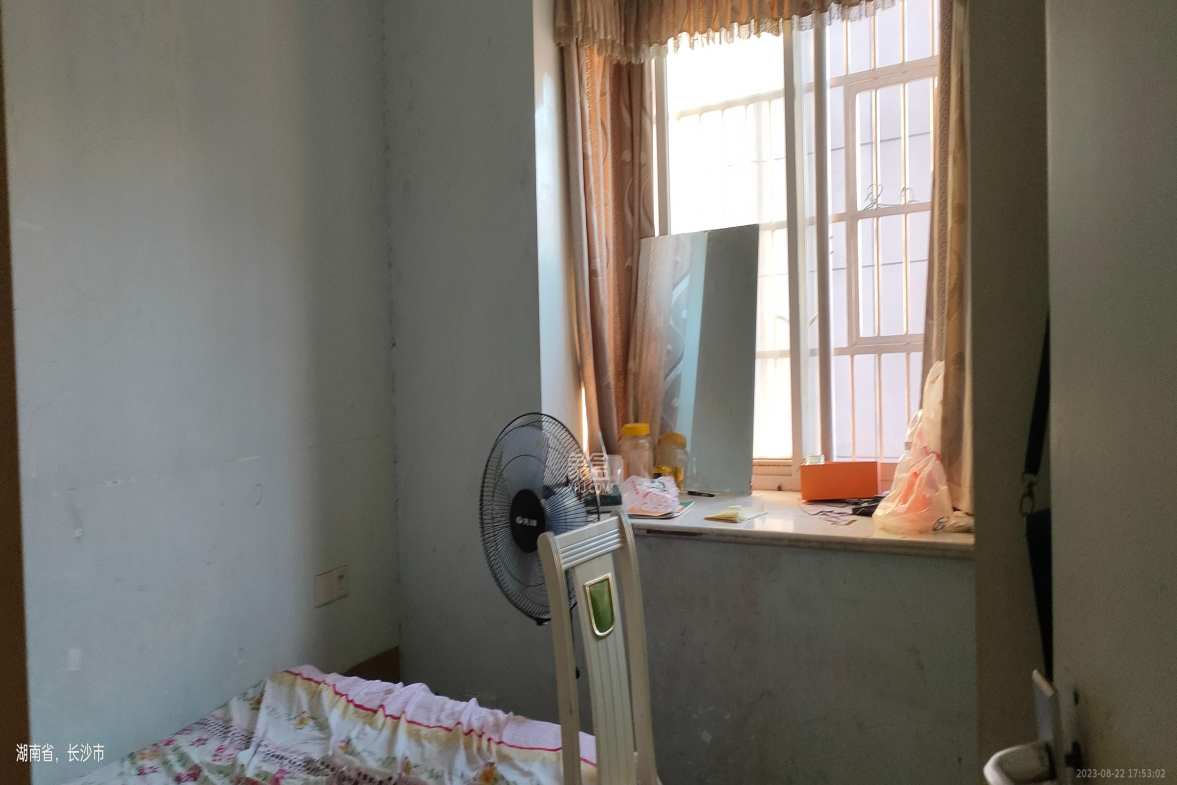 湘绣城  3室2厅1卫    1600.0元/月室内图