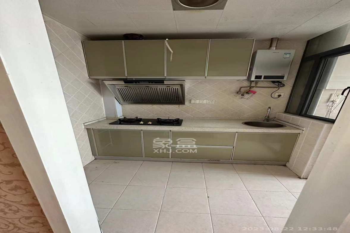 金领家族  1室1厅1卫    1500.0元/月室内图