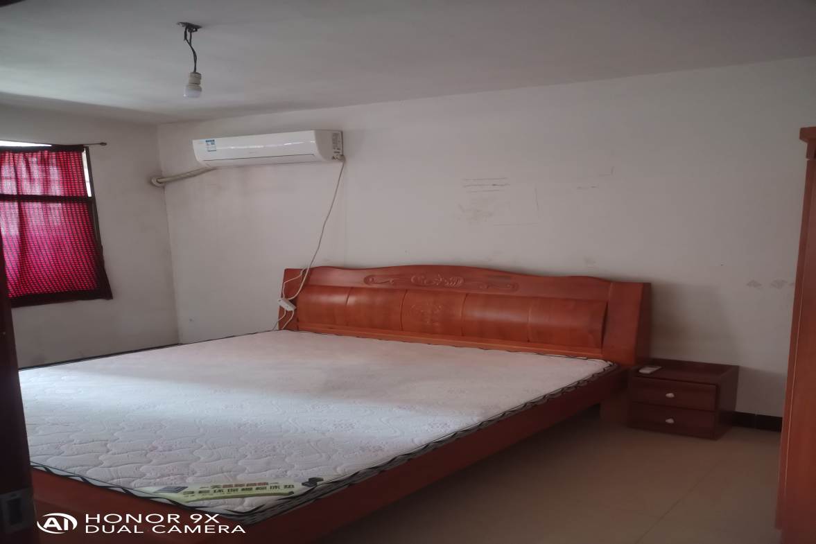 廖家安置小区 3室2厅1卫 700.0元/月 廖家安置小区 3室2厅1卫 700.0元/月室内图