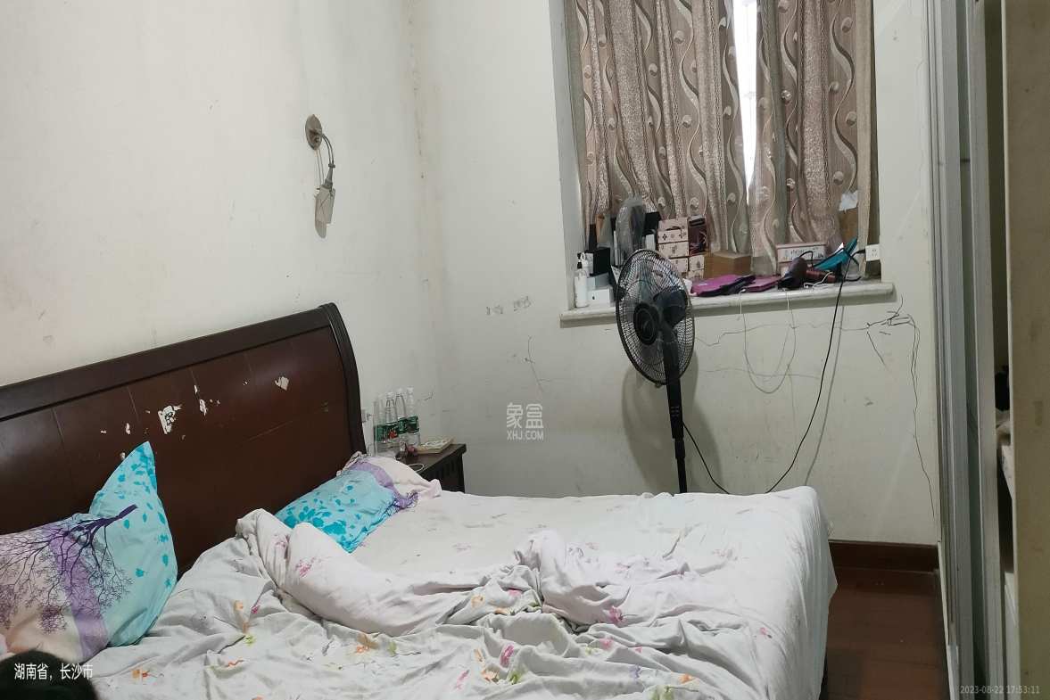 湘绣城  3室2厅1卫    1600.0元/月室内图