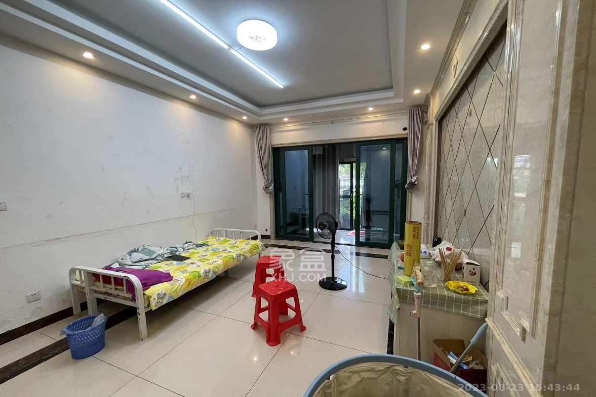 恒大雅苑  3室2厅2卫    4300.0元/月室内图1