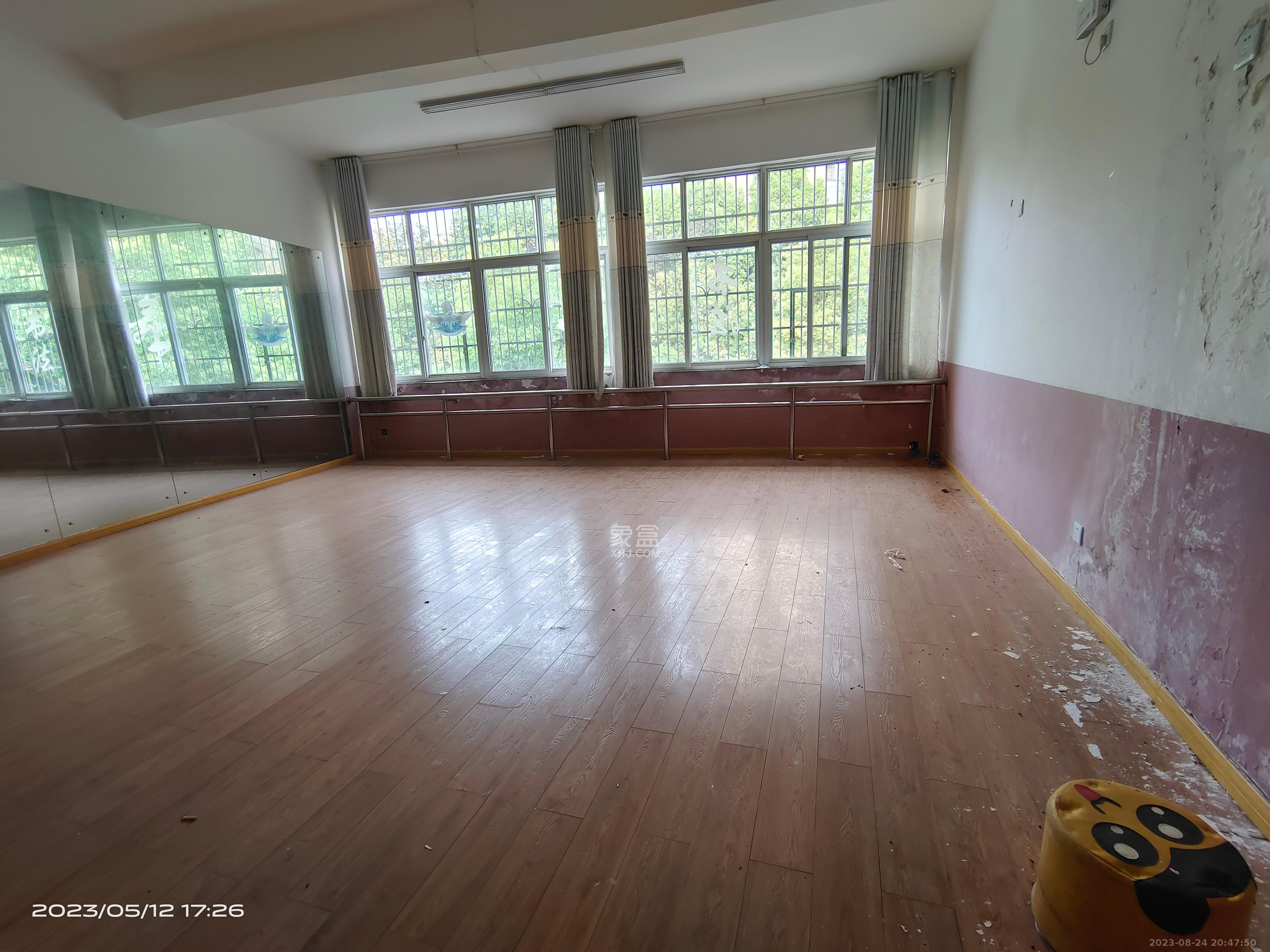 鄱阳小区   161.0㎡      4500.0元/月室内图