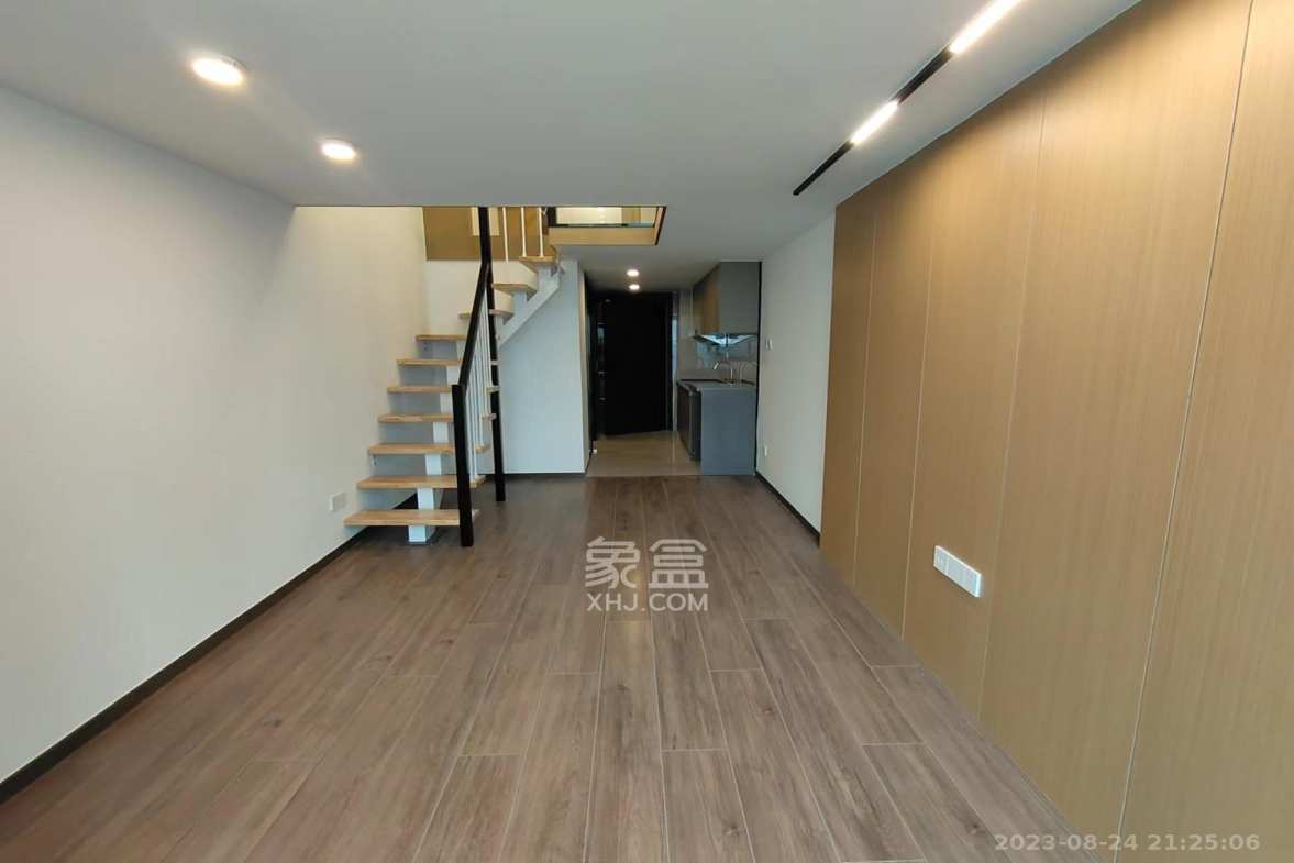 敬天广场  2室1厅1卫    4500.0元/月 敬天广场  2室1厅1卫    4500.0元/月室内图1