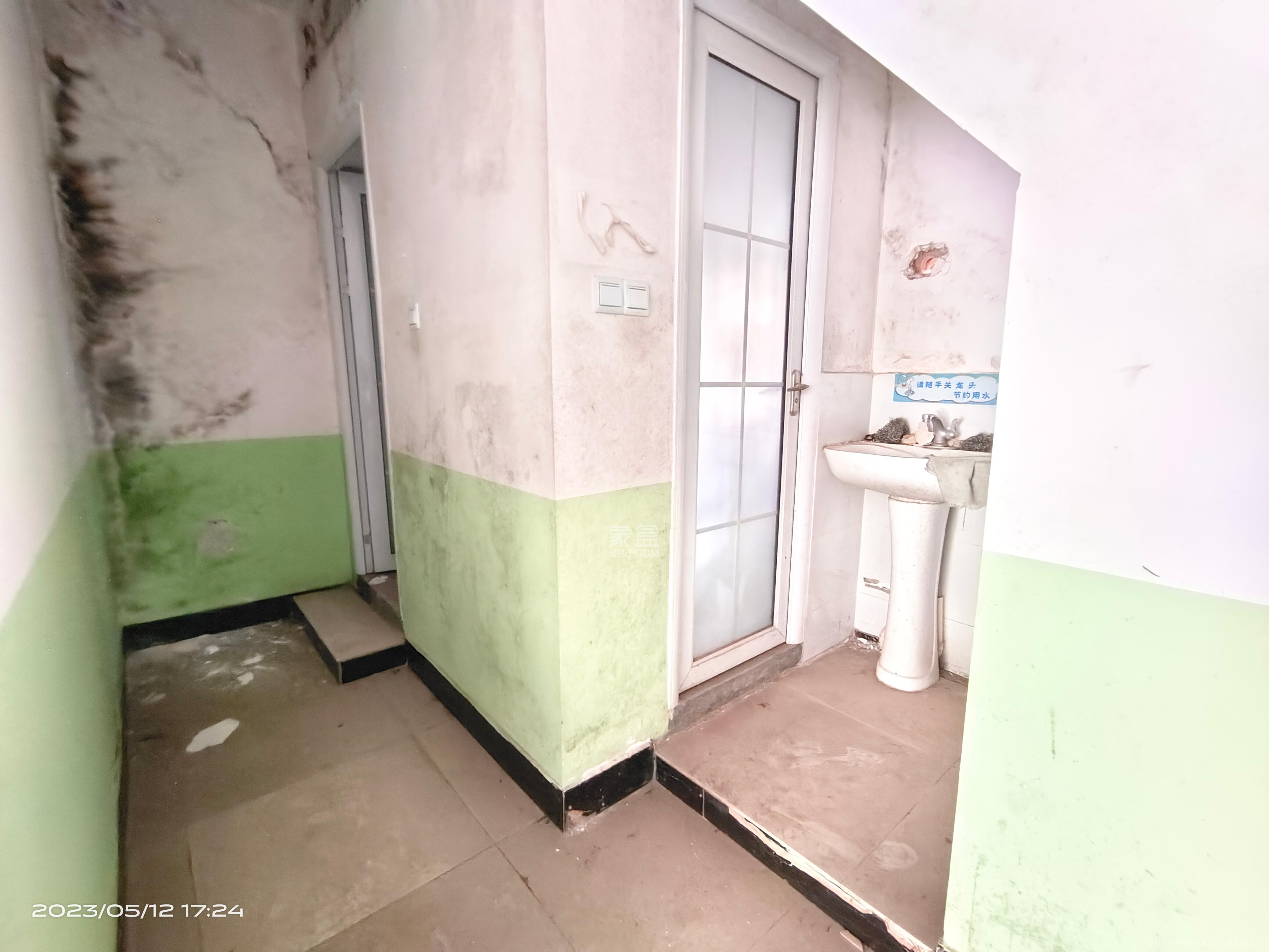 鄱阳小区   161.0㎡      4500.0元/月室内图