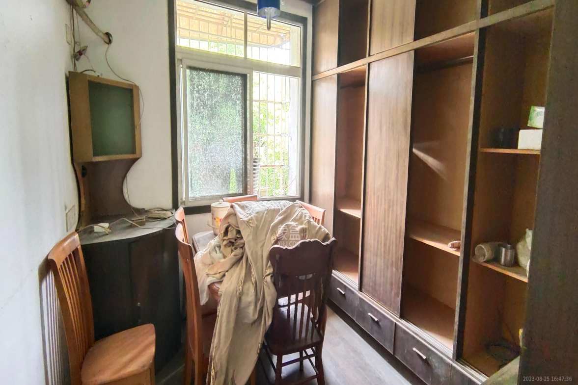 交通医院宿舍(雨花亭) 3室1厅1卫 1600.0元/月 交通医院宿舍(雨花亭) 3室1厅1卫 1600.0元/月室内图