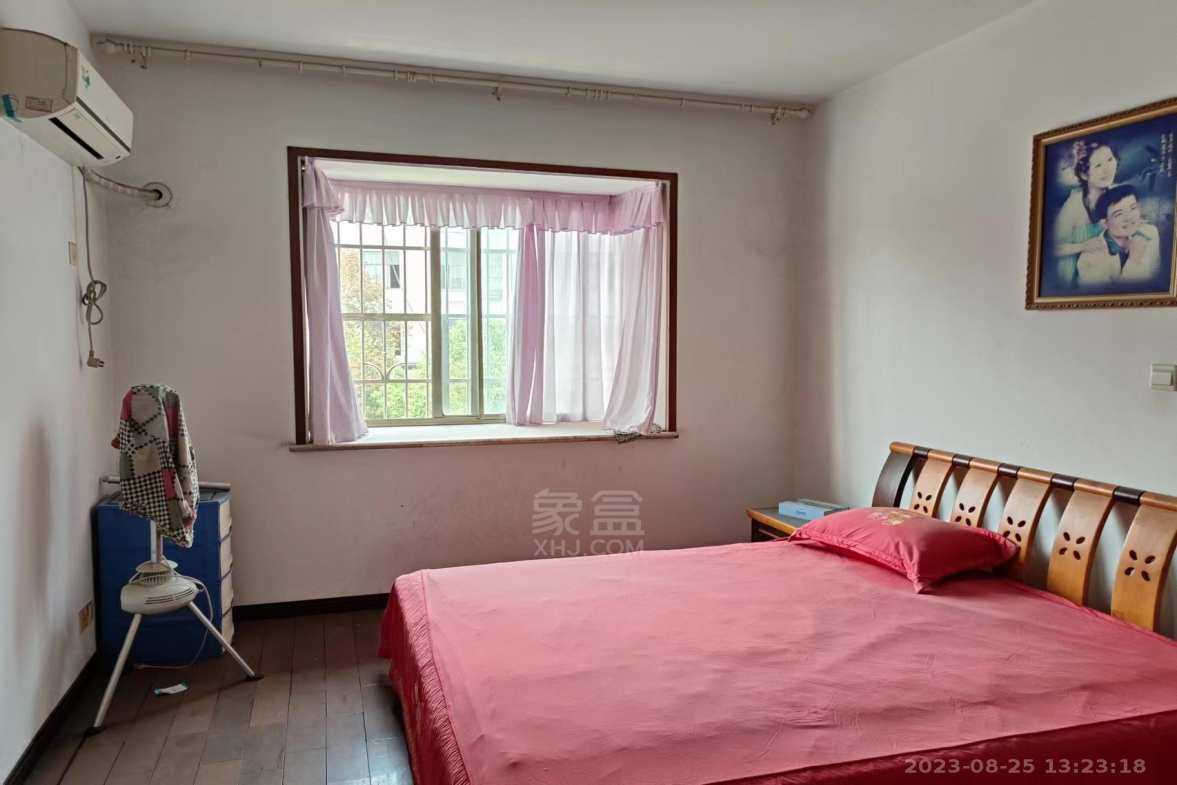 恒丰小区  3室2厅2卫   1200.00元/月室内图