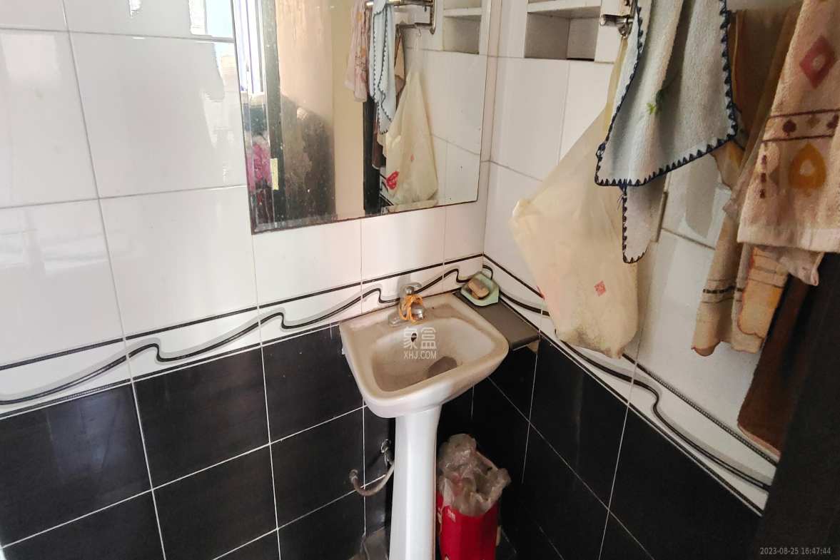 交通医院宿舍(雨花亭) 3室1厅1卫 1600.0元/月 交通医院宿舍(雨花亭) 3室1厅1卫 1600.0元/月室内图