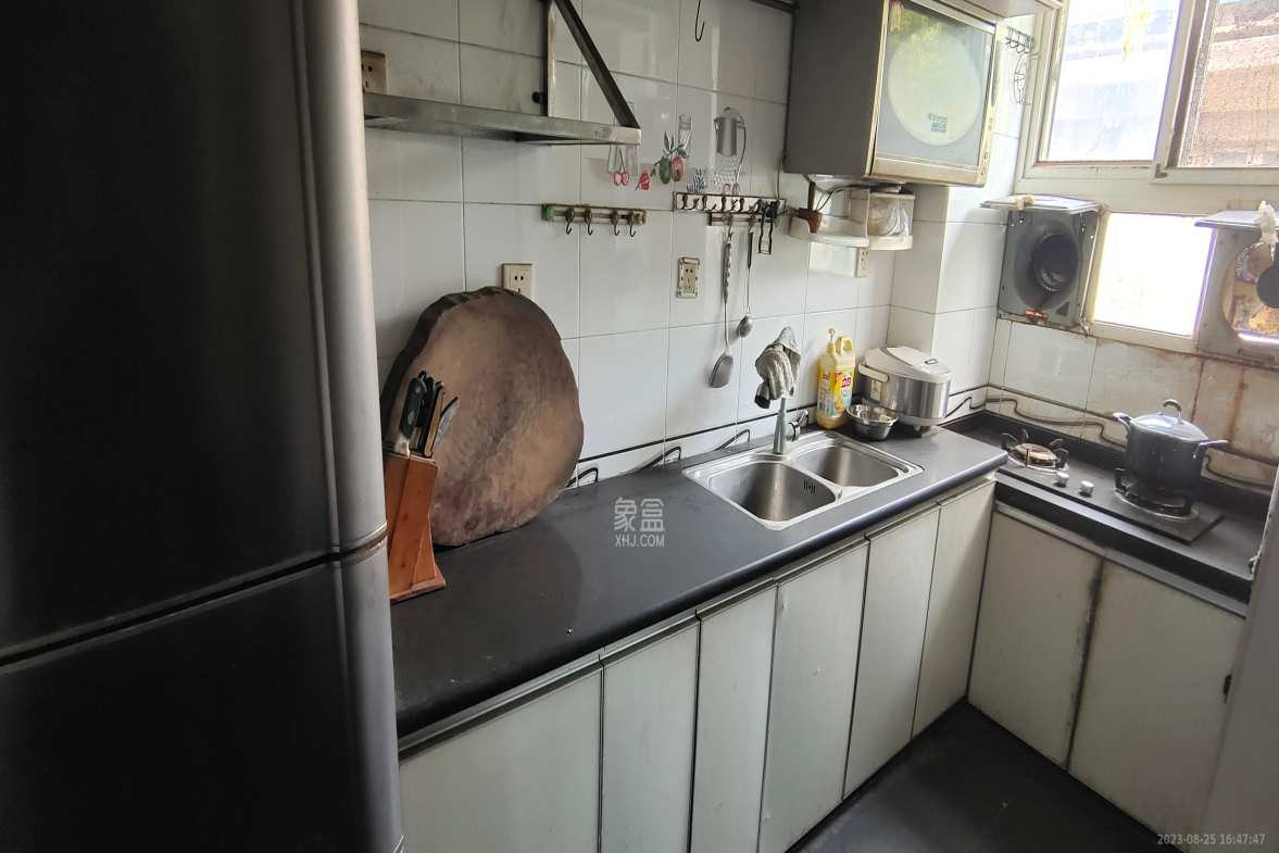 交通医院宿舍(雨花亭) 3室1厅1卫 1600.0元/月 交通医院宿舍(雨花亭) 3室1厅1卫 1600.0元/月室内图