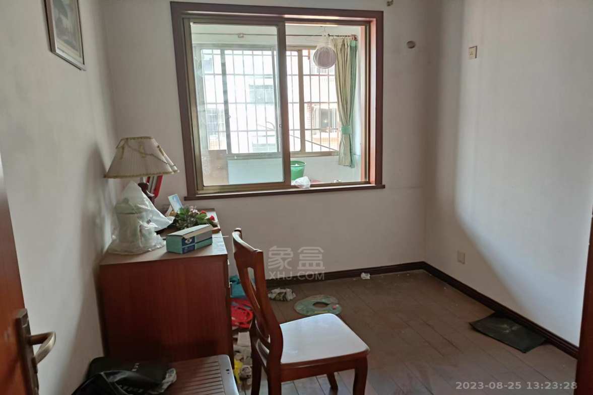 恒丰小区  3室2厅2卫   1200.00元/月室内图