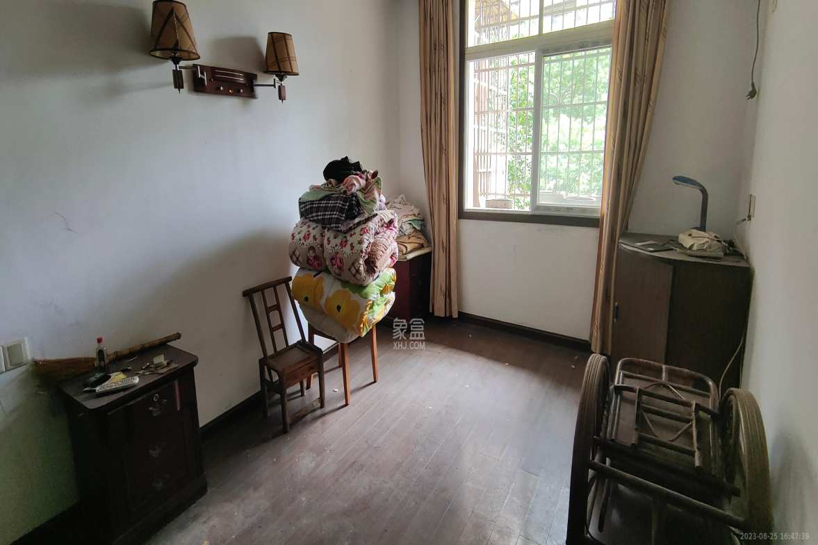 交通医院宿舍(雨花亭) 3室1厅1卫 1600.0元/月 交通医院宿舍(雨花亭) 3室1厅1卫 1600.0元/月室内图