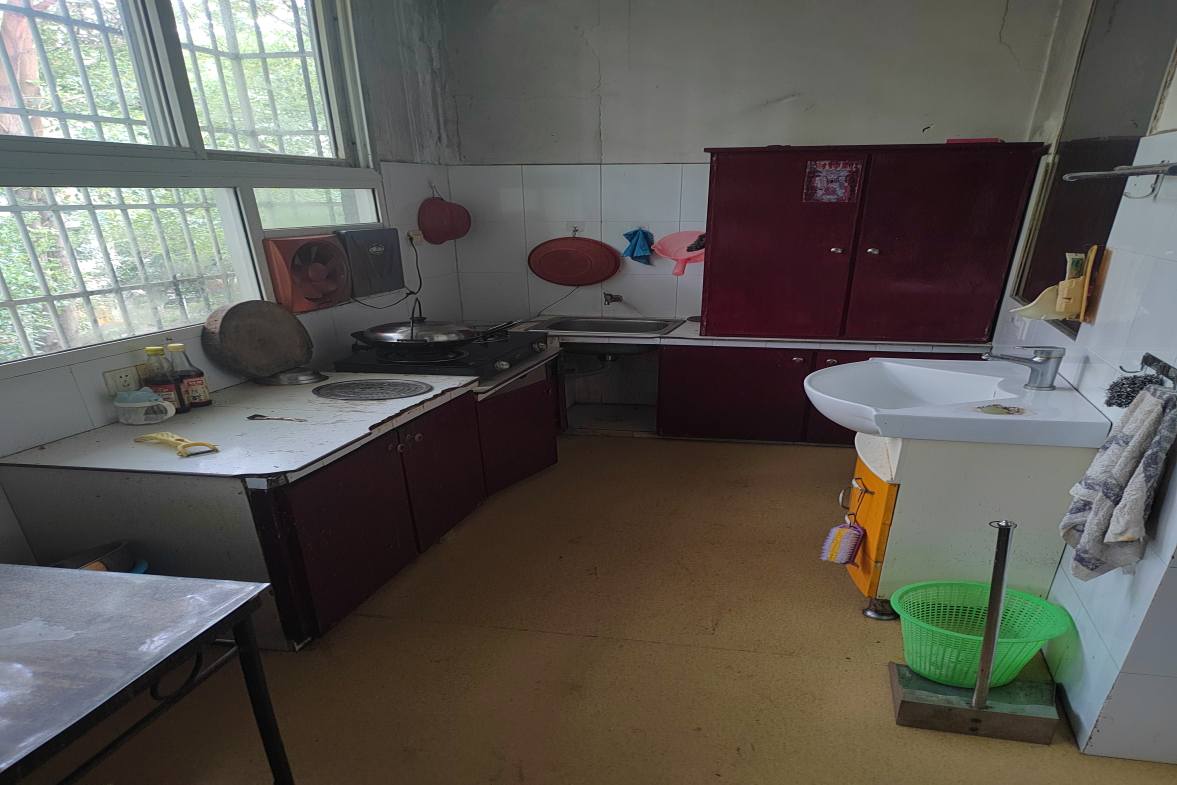 区政府  0室0厅0卫    850.0元/月室内图1