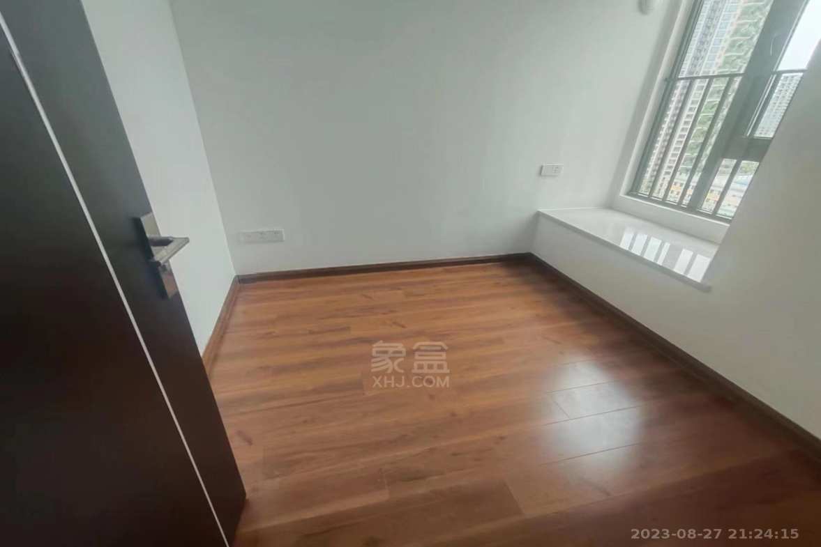 蓝溪谷 3室2厅2卫 1500.0元/月 蓝溪谷 3室2厅2卫 1500.0元/月室内图