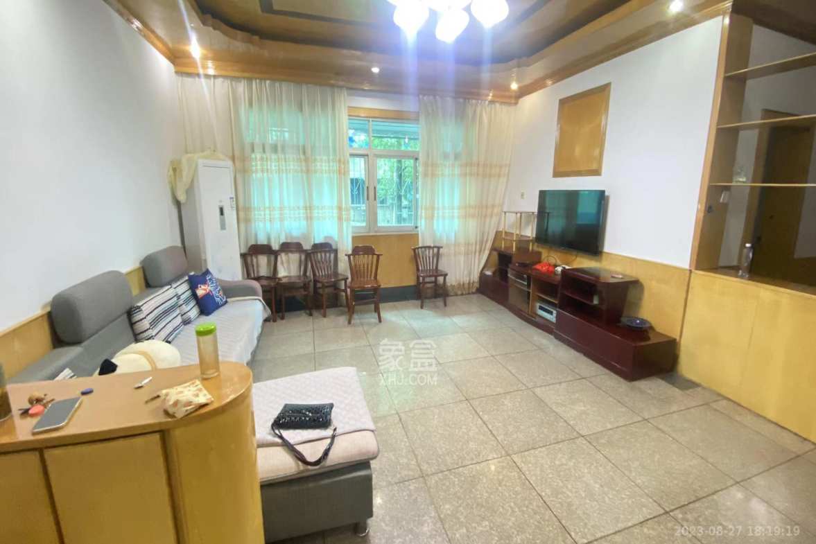工行小区  3室2厅2卫   1300.00元/月室内图
