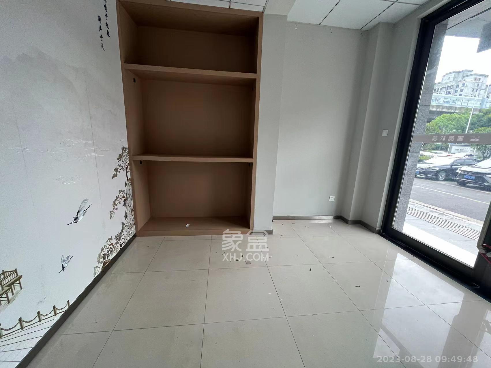 华晨世纪广场   60.0㎡     8000.00元/月室内图