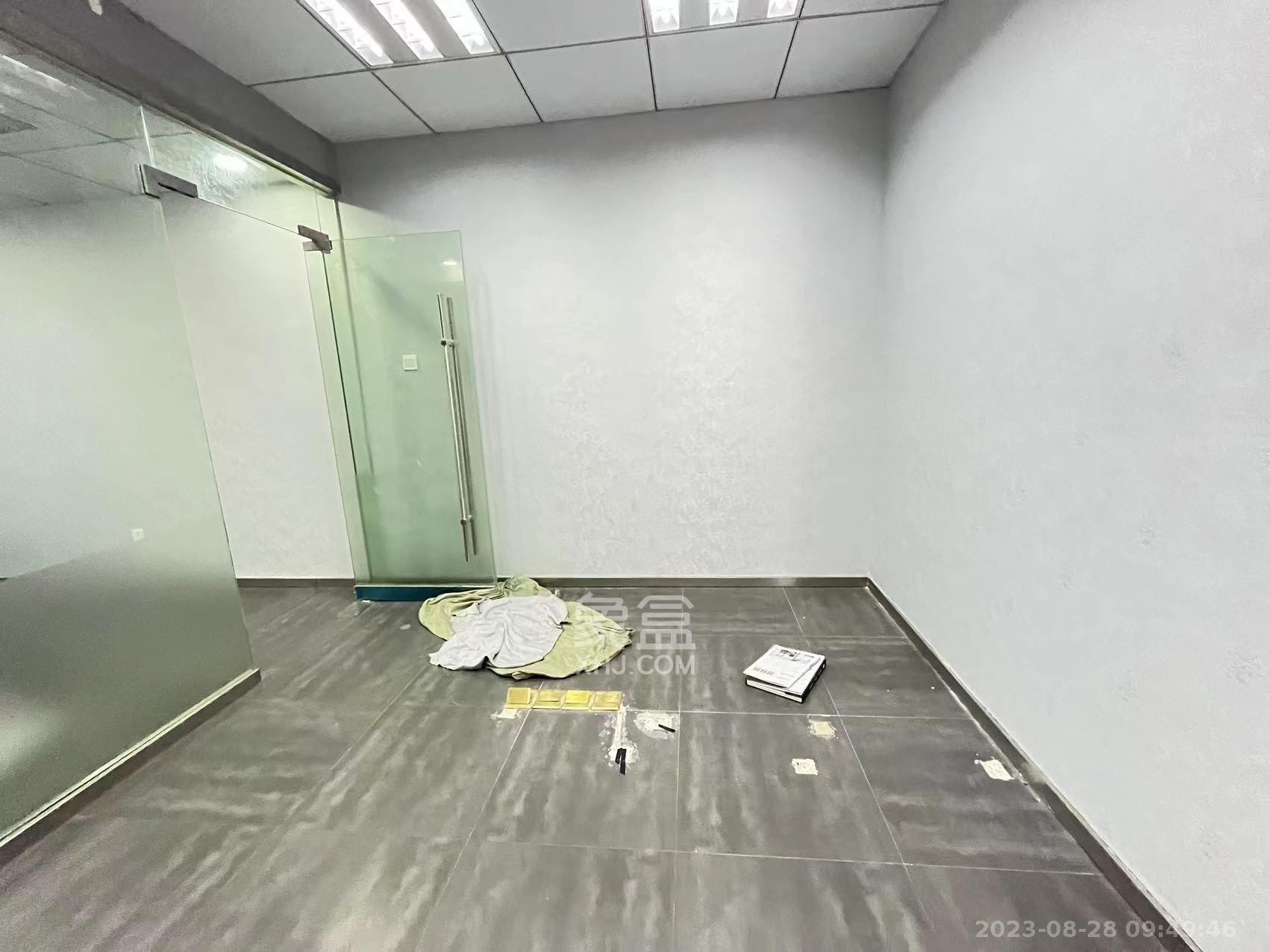 华晨世纪广场   60.0㎡     8000.00元/月