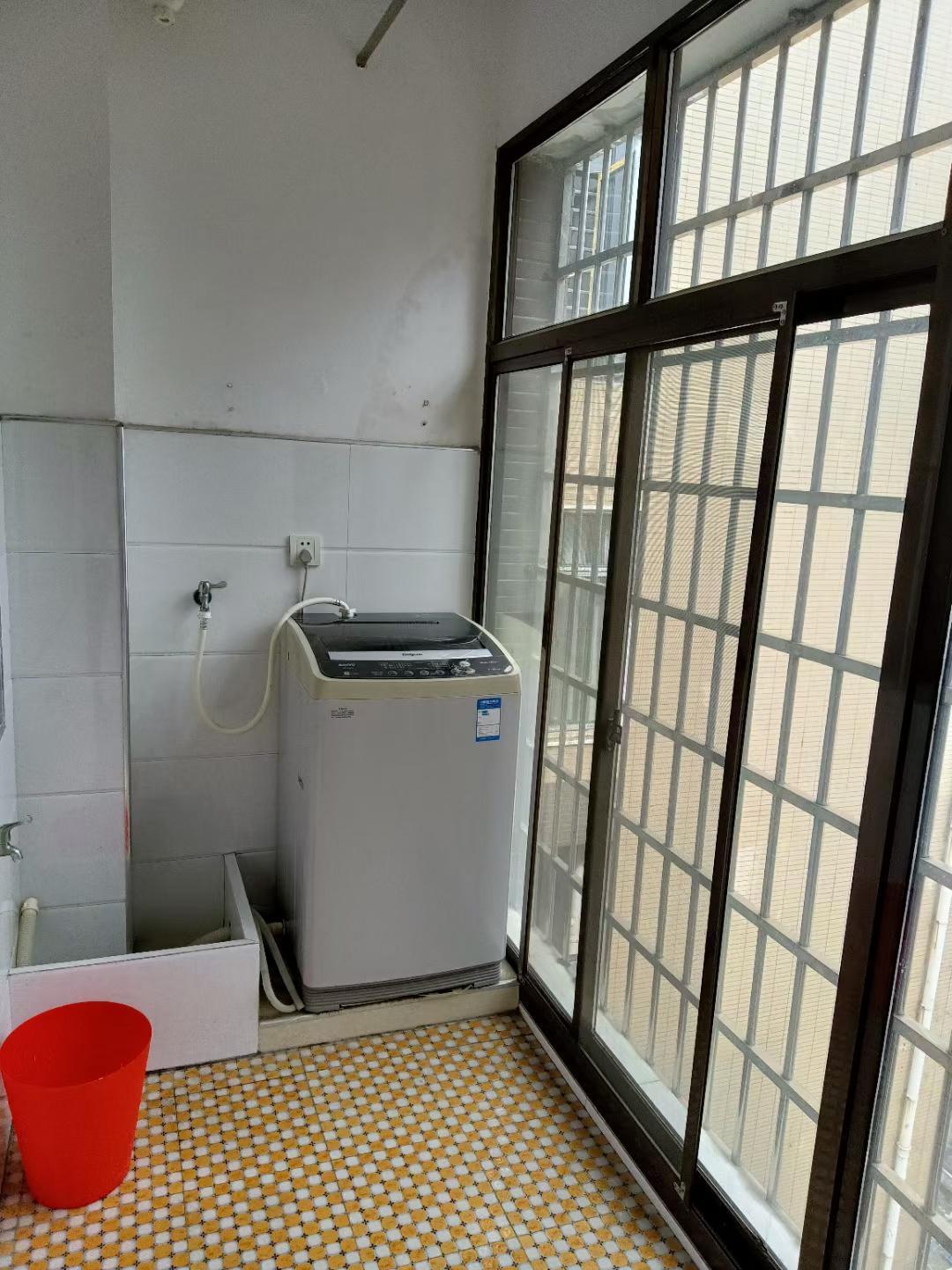 龙泰熙城 3室2厅2卫 1300.0元/月 龙泰熙城 3室2厅2卫 1300.0元/月室内图